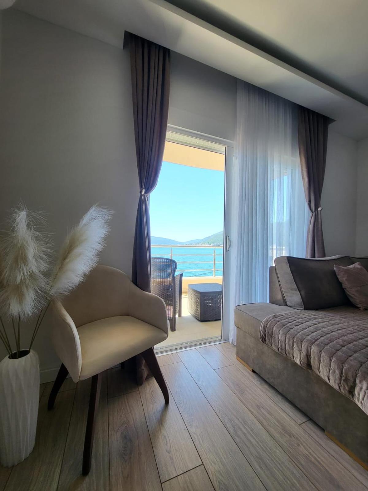 Matkovic Residence Tivat Exterior foto